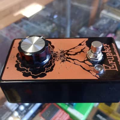EarthQuaker Devices Erupter Ultimate Fuzz Tone Pedal w/Original Box & paperwork *** FREE SHIPPING *** image 6