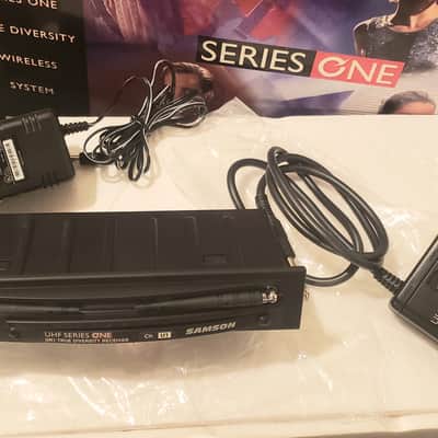 Samson Series One UHF True Diversity Instrument Wireless System image 1