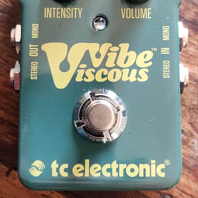 tc electronic Vibe Viscous ギターエフェクター2個 TC Electronic Viscous Vibe review | MusicRadar