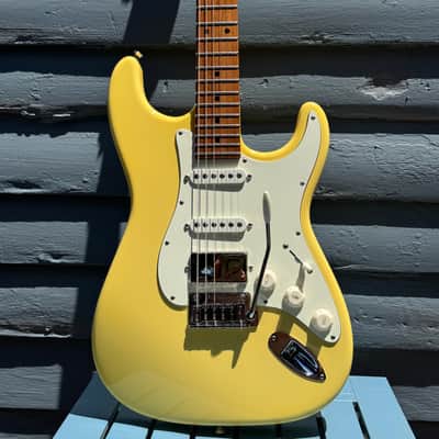 Tom Anderson Guitarworks Icon Classic 2025 - Mellow Yellow image 3