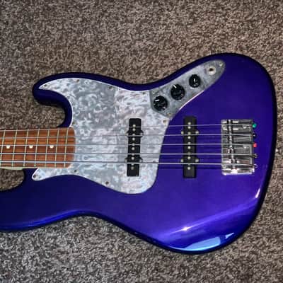 1998 Fender Standard Jazz Bass V 5 string electric bass guitar with fender ata Hardshell case image 8