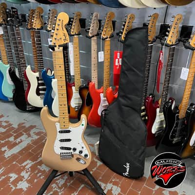Fender International Color Series Stratocaster Ltd Sahara Taupe image 8