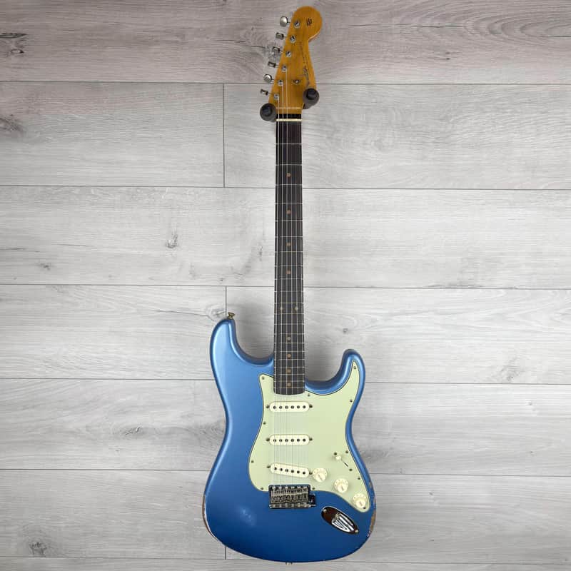 FENDER 1962 Custom Shop Stratocaster Relic, Rosewood Fingerboard, Aged Lake Placid Blue image 1