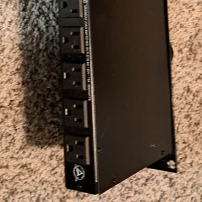 Furman M-8D Power Distribution & Conditioner image 4