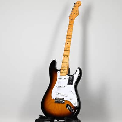 Fender 70th Anniversary American Vintage II 1954 Stratocaster- 2 Color Sunburst 2024 (V703802) image 11