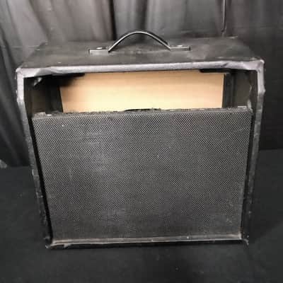 Peavey VYPYR VIP 2 (Cabinet and Speaker Only) image 3