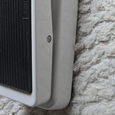 Dunlop 105Q Cry Baby Bass Wah - great on Guitar!!! image 3