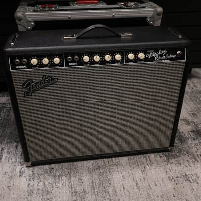 Fender "Custom" Vibrolux Reverb 40-Watt 2x10" Guitar Combo - Used image 7