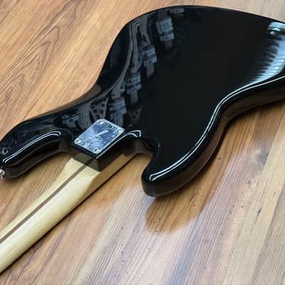 Fender Player Jazz Bass - Black image 16