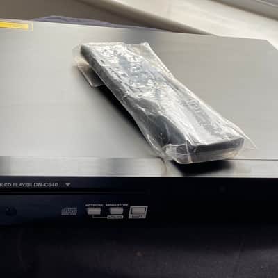 Denon DN-C640 Slot-in Network CD Black image 4