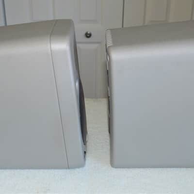 JBL Professional LSR25P Pair Near field Monitors Exc Sound detail & stereo separation - MADE IN USA! image 15
