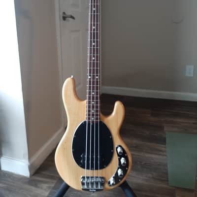 Ernie Ball Music Man StingRay 4 H with Rosewood Fretboard 1999 - 2018 - Natural