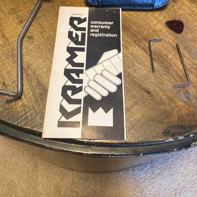 Kramer Pacer Special 1982 - Black with bent wire graphic image 12