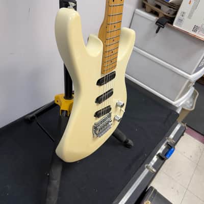 Vintage Washburn G-3V Electric Guitar Made in the USA 1980's image 9
