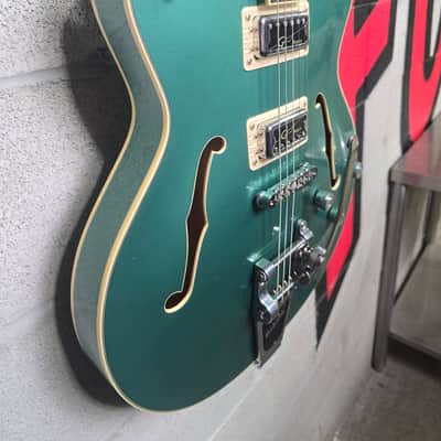 Gretsch G5622T Electromatic Center Block Double Cutaway with Super Hilo'Tron Pickups and Bigsby 2016 - 2018 - Georgia Green with TKL hard case image 5