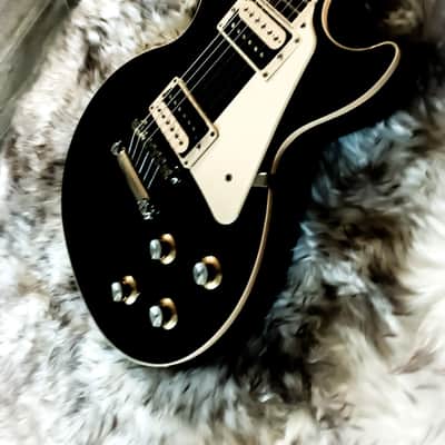 Nythar the Undying - Gibson Les Paul Classic 2019 - Black & Cream Tuxedo image 6