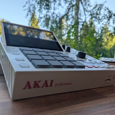 Unique Akai MPC One Retro Edition - With screen mod image 2