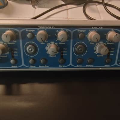 Electrix Mo-FX Time Synchronized Effects Unit 2000s - Blue