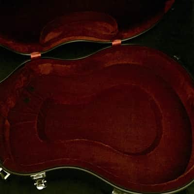Eastman Fiberglass Guitar Case - CE 151 Black - Archtop, Acoustic, Classical image 8