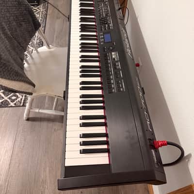 Roland RD-700SX 88-Key Digital Stage Piano 2004 - 2008 - Black
