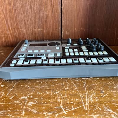 Korg ElecTribe M EM-1 MUSIC PRODUCTION STATION w/ bag power supply image 7