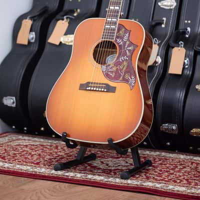 2007 Gibson USA Hummingbird Acoustic - in Honeyburst image 2