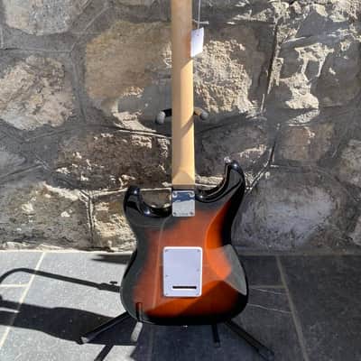 Squier Sonic Stratocaster - 2-Color Sunburst - Maple Neck - Excellent Condition image 13