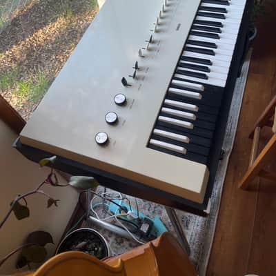 Yamaha Electone YC-20 Electric Organ - 1960s-70s - Cream image 2