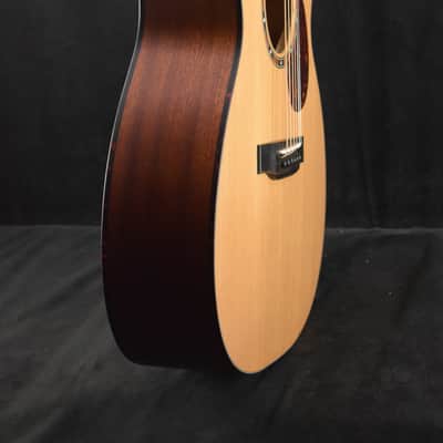 Eastman E2OM Solid Cedar/Sapele Orchestra Model Natural Truetone Satin image 5