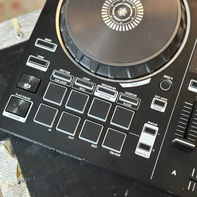 Roland DJ-202 Serato DJ Controller image 4