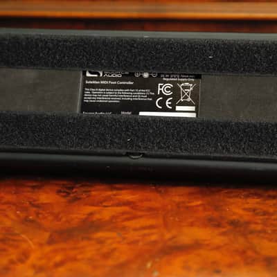 Source Audio Soleman Midi Foot Controller Pre-Owned image 4