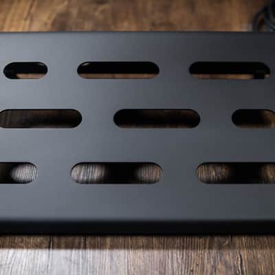 MONO Pedalboard Small Black + Club Accessory Case 2.0 Black image 2