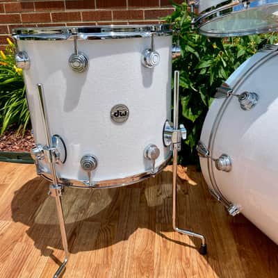 DW Collector's Series Pure Maple Standard 4pc Drum Set White Glass Glitter 22/10/12/16 image 10