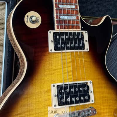 2013 Gibson Les Paul Standard Signature T Sunburst image 4