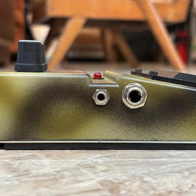 DOD Punkifier FX76 [NOS - New Old Stock, Complete with Box, Manual, Stickers etc] 1995 - 1997 Yellow & Black Matte Airbrush Finish image 15