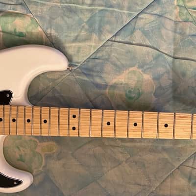 2022 FENDER Player Stratocaster® Floyd Rose® HSS - MEXICAN - Polar White image 1