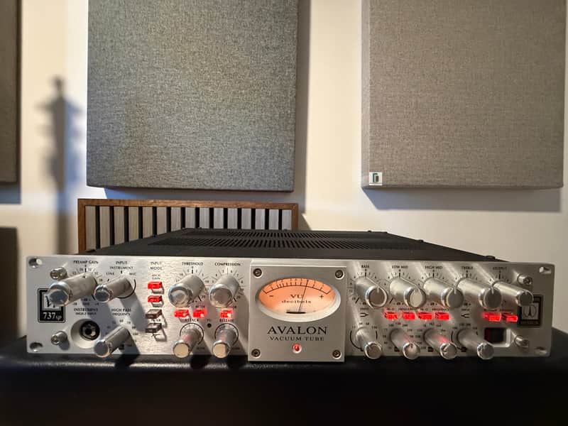 Avalon VT-737sp Vacuum Tube / Discrete Preamplifier, Opto Compressor & EqualizerChannel Strip 2010s - Silver image 1