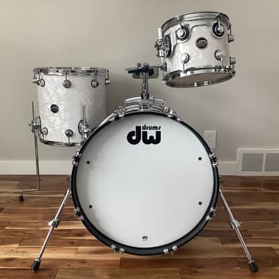 DW Performance Series 3 Piece Kit White Marine w/Extras image 1