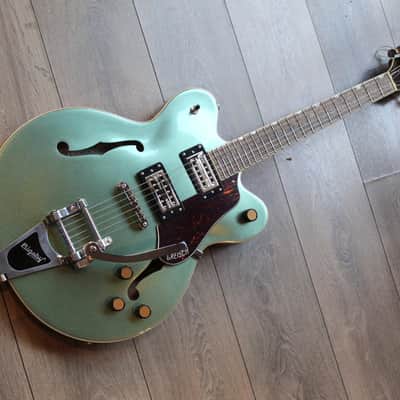 GRETSCH "G2622T Streamline Center Block Double-Cut with Bigsby, Laurel Fingerboard, Broad’Tron BT-3S Pickups, Steel Olive" 3, 2 KG image 1