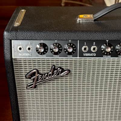 Fender '65 Deluxe Reverb Reissue 22-Watt 1x12" Guitar Combo 1994 - Present - Black image 2