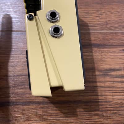 Boss FT-2 Dynamic Filter (Black Label) 1986 - 1989 - Yellow image 2
