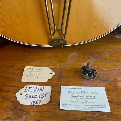 Levin Solist 1952 - With original case image 14