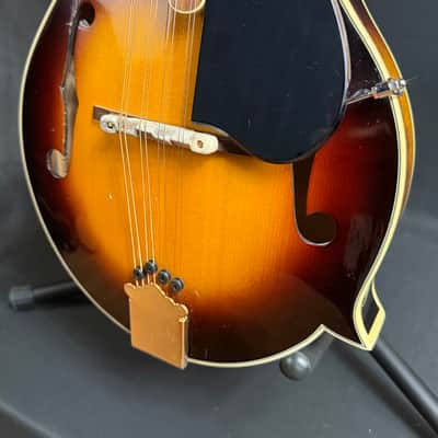Kentucky KM-630 F-Style Mandolin Vintage Sunburst Finish w/ Case image 11