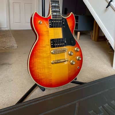 YAMAHA SG2000 electric guitars