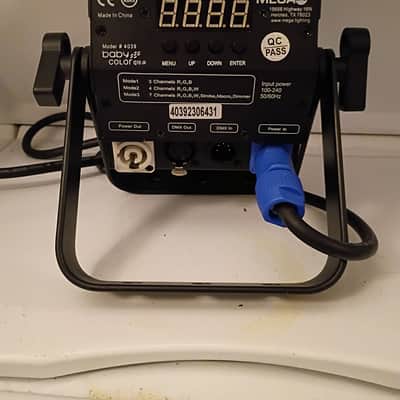 (2) Mega Lites 4039 2026 - Dj equipment, lighting fixtures image 4