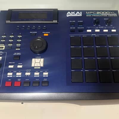Akai MPC2000XL MIDI Production Center 2000 - 2005 - Grey image 2