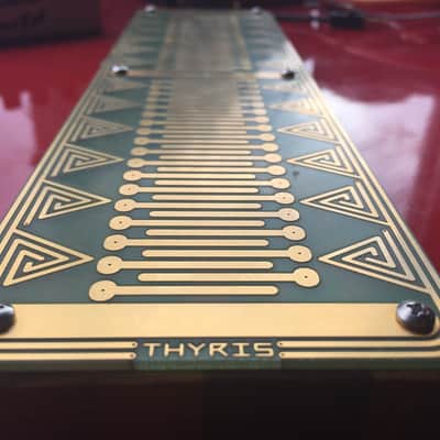 Ciat-Lonbard Tocante Thyris Green solar-powered synthesizer image 1