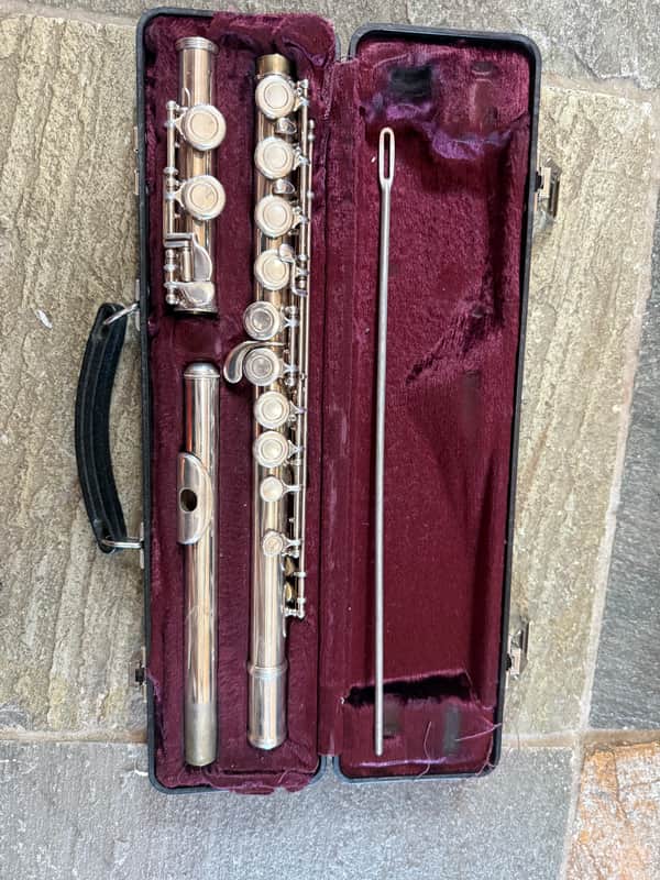 Armstrong 104 Student Model  Flute image 1
