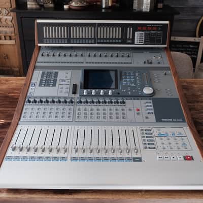 Tascam DM-3200 digital mixer DM-3200/MU-1000 Meter Bridge + IF-FW/DM FireWire Card Included image 3