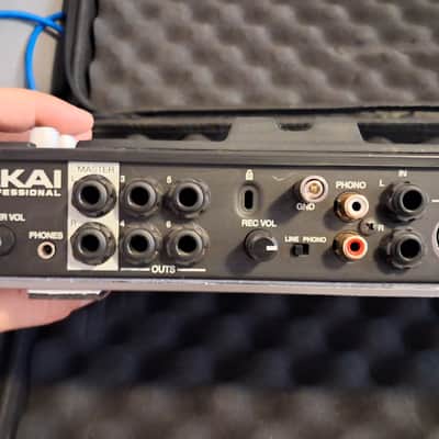 Akai MPC Live Standalone Sampler / Sequencer 2017 - 2020 - Black image 5